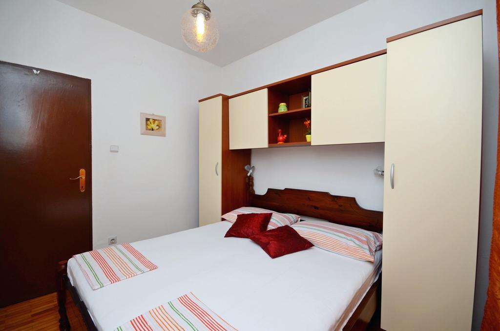 Apartments Katica Trogir Bagian luar foto